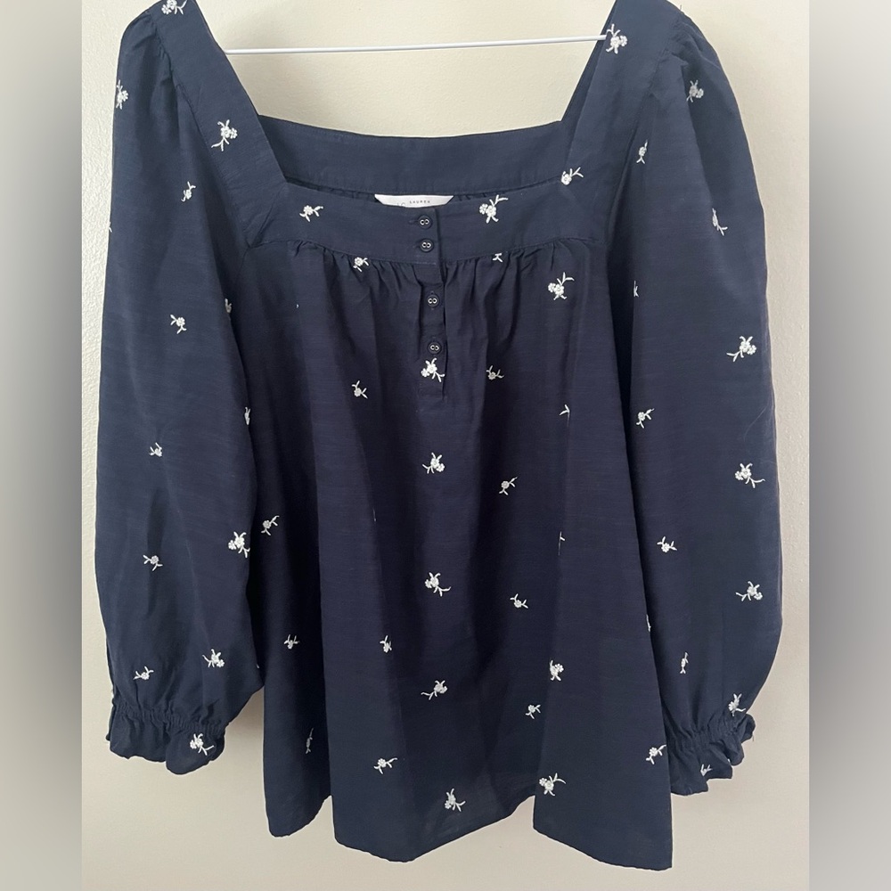 LC Lauren Conrad Navy Blouse with White Embroidery XXL